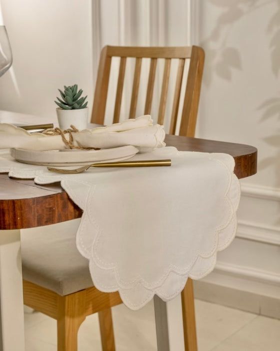 Double Scalloped Table Runners