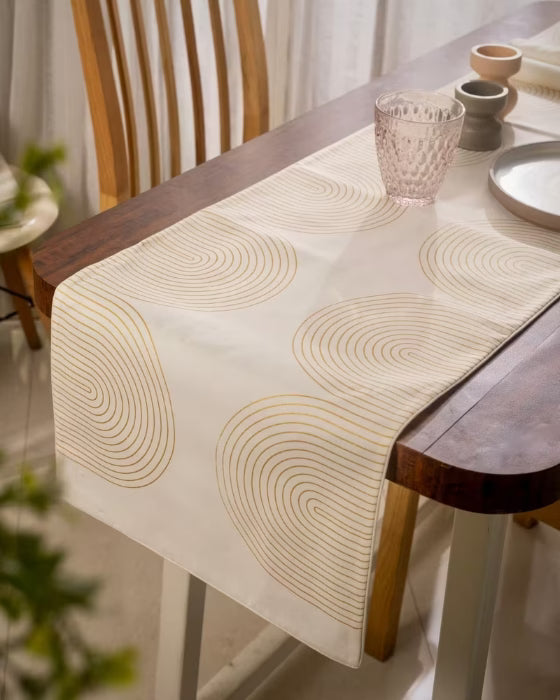 SCREENED SHINE
TABLE RUNNERS